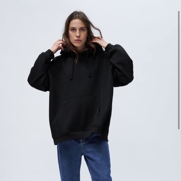 Zara oversized hoodie - has wear - Picture 1 of 3